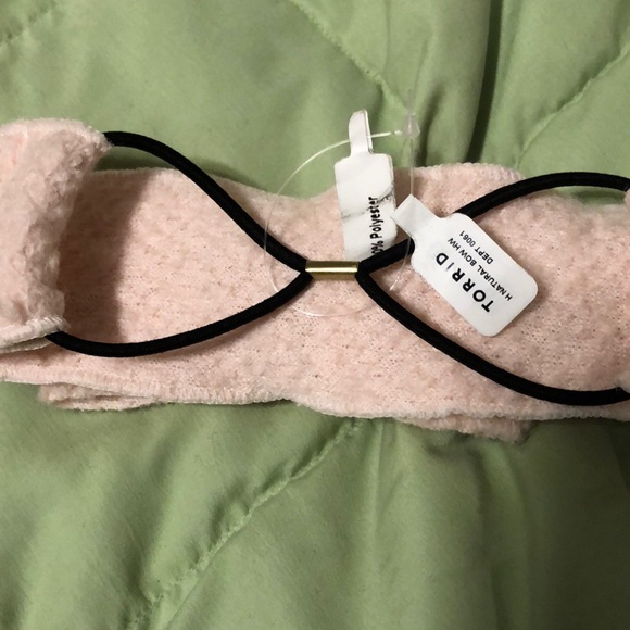 β₯οΈ light pink headband - Picture 3 of 3